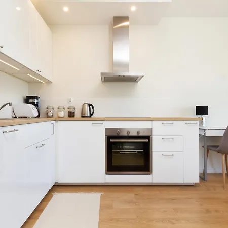 Modern With Parking And Balcony In By Renters Gdynia