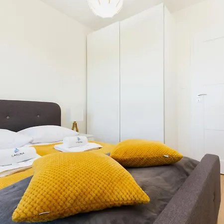 Modern With Parking And Balcony In By Renters *